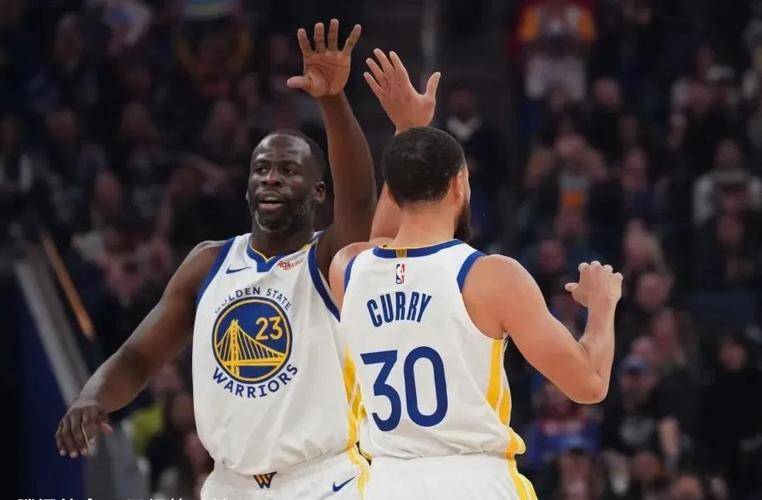 勇士队防守稳固，轻取对手晋级！