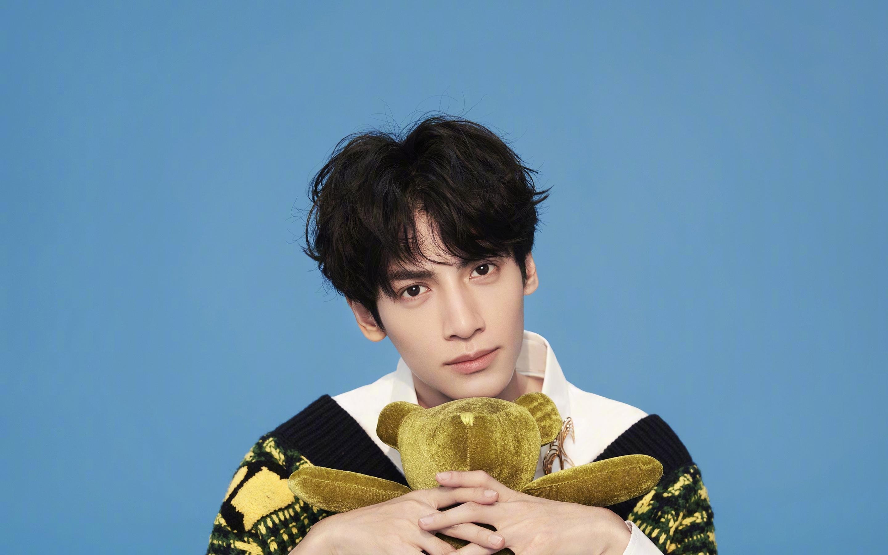 马赛鏖战瑞士,阿什拉夫全程高能输出,绿茵场上的风暴之心