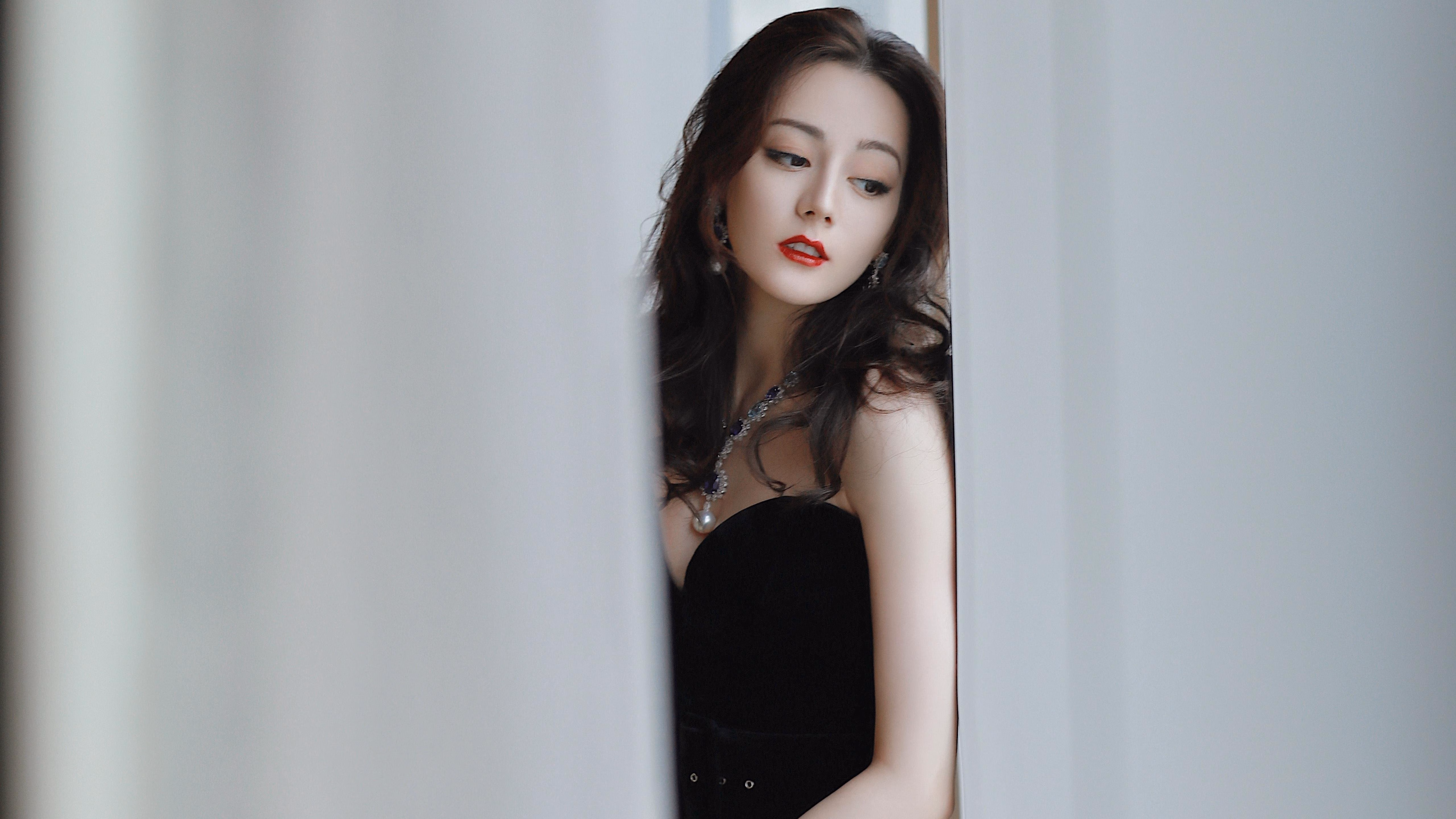 绝杀时刻，当德罗赞的中距离艺术遇上新疆队的钢铁防线